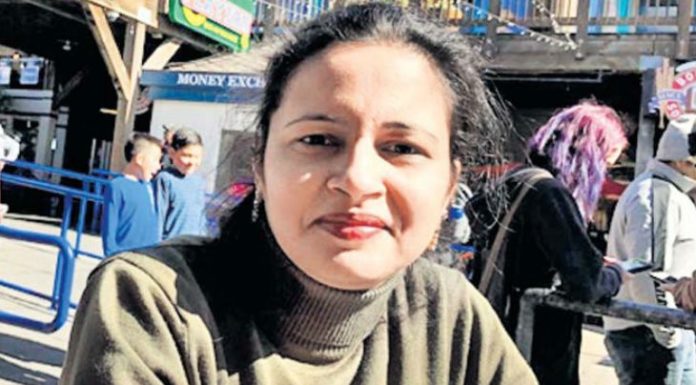 शहीद को नीचा दिखाने वालों को ‘वोटर ही जवाब देंगे-शहीद हेमंत करकरे की बेटी’जुई’ शहीद